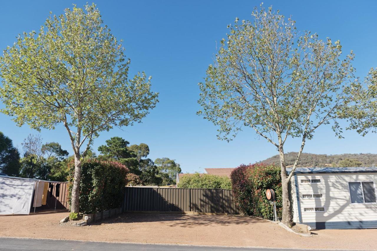 Hotel Crestview Tourist Park Queanbeyan Exterior foto
