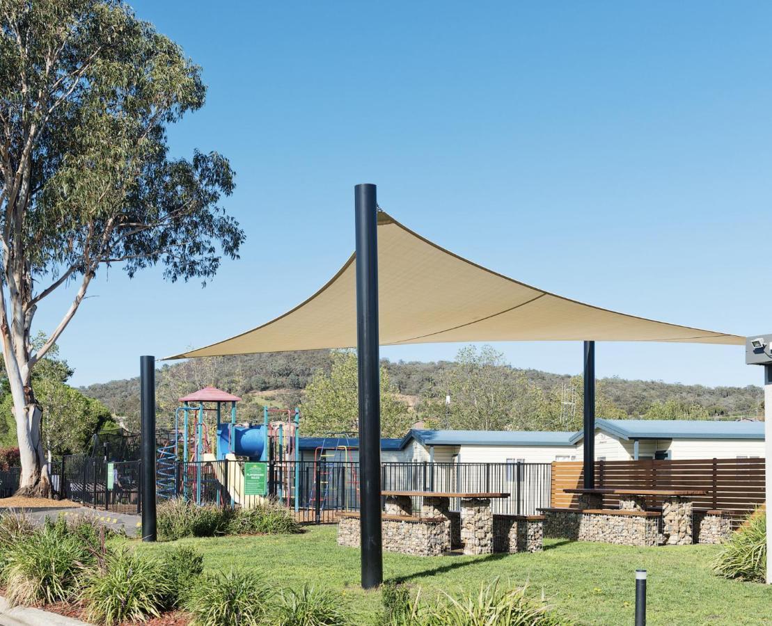Hotel Crestview Tourist Park Queanbeyan Exterior foto