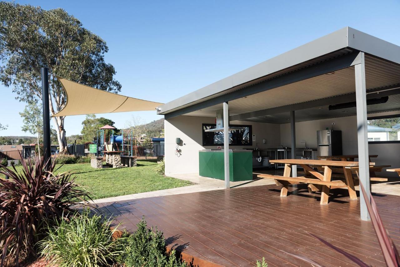 Hotel Crestview Tourist Park Queanbeyan Exterior foto